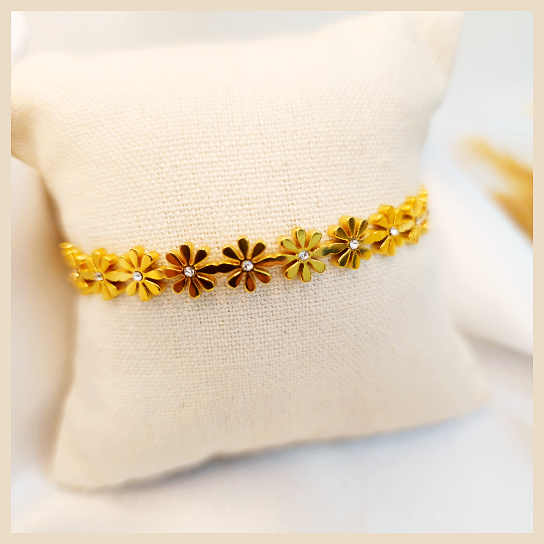 Blae Flower Zircon Bangle