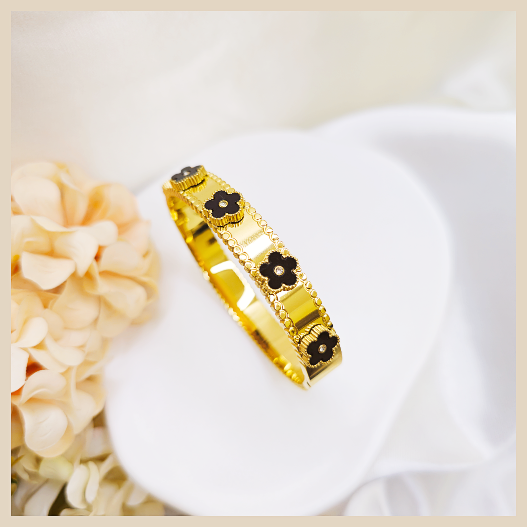 Dree 5 Clover Zircon Bangle