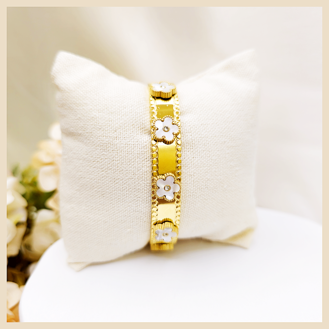 Dree 5 Clover Zircon Bangle