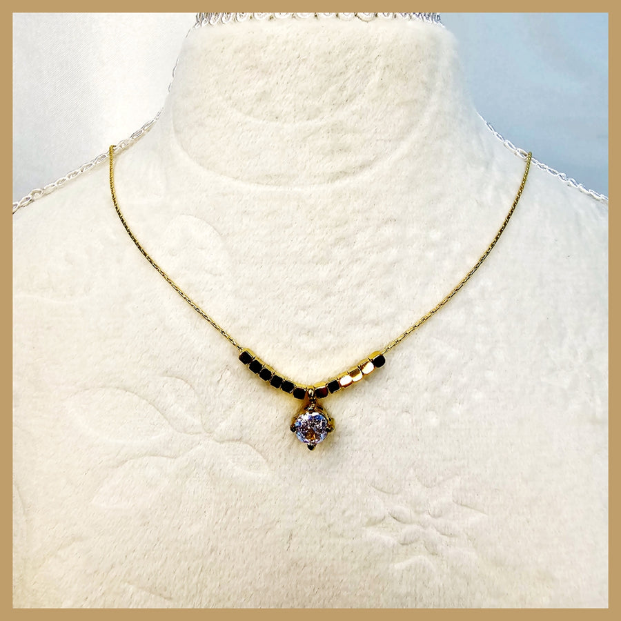 Guri Zircon Shine Necklace