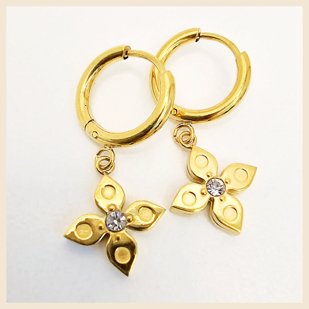 Lise Clover Hanging Earings