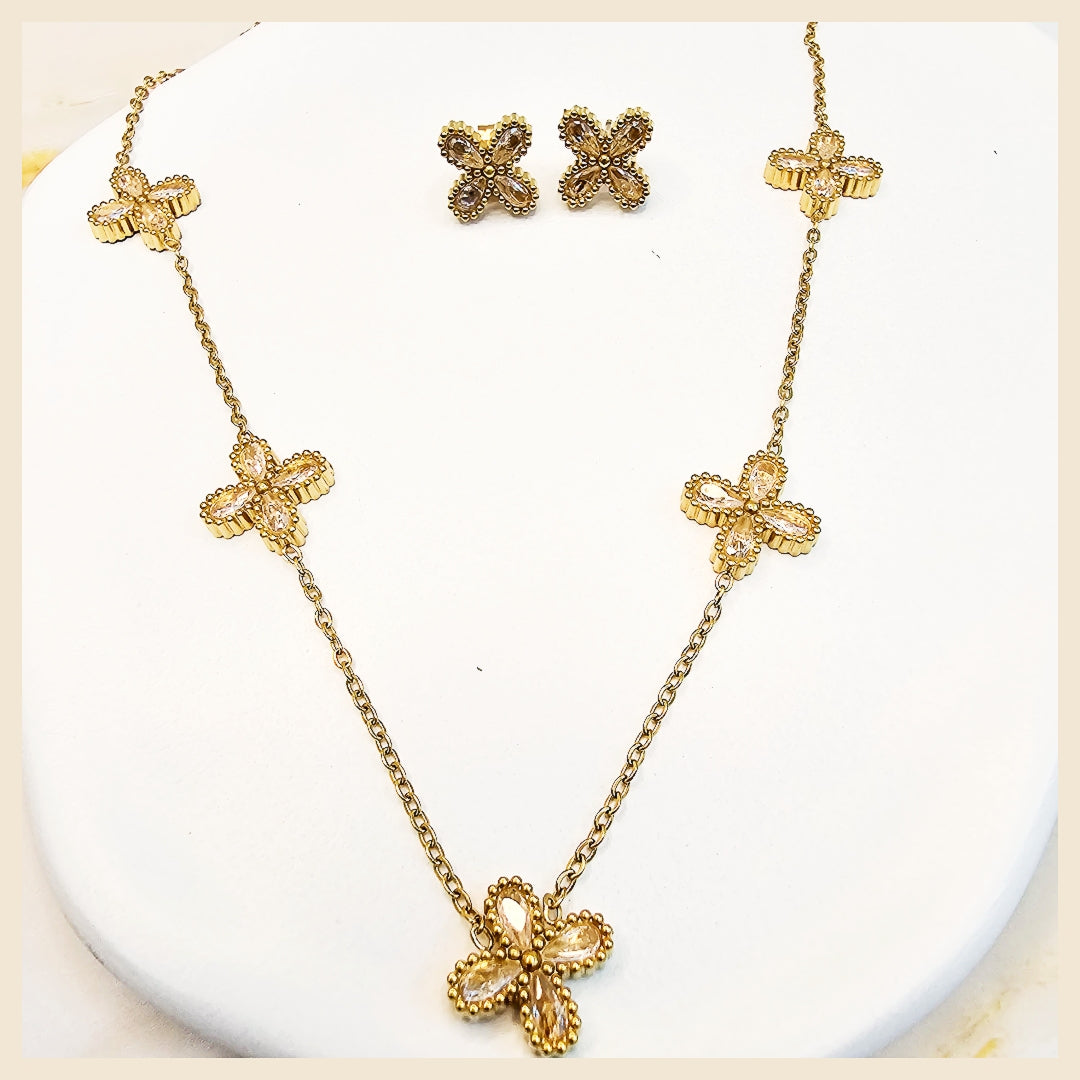 Kesa Clover Flower Necklace & Earring Set
