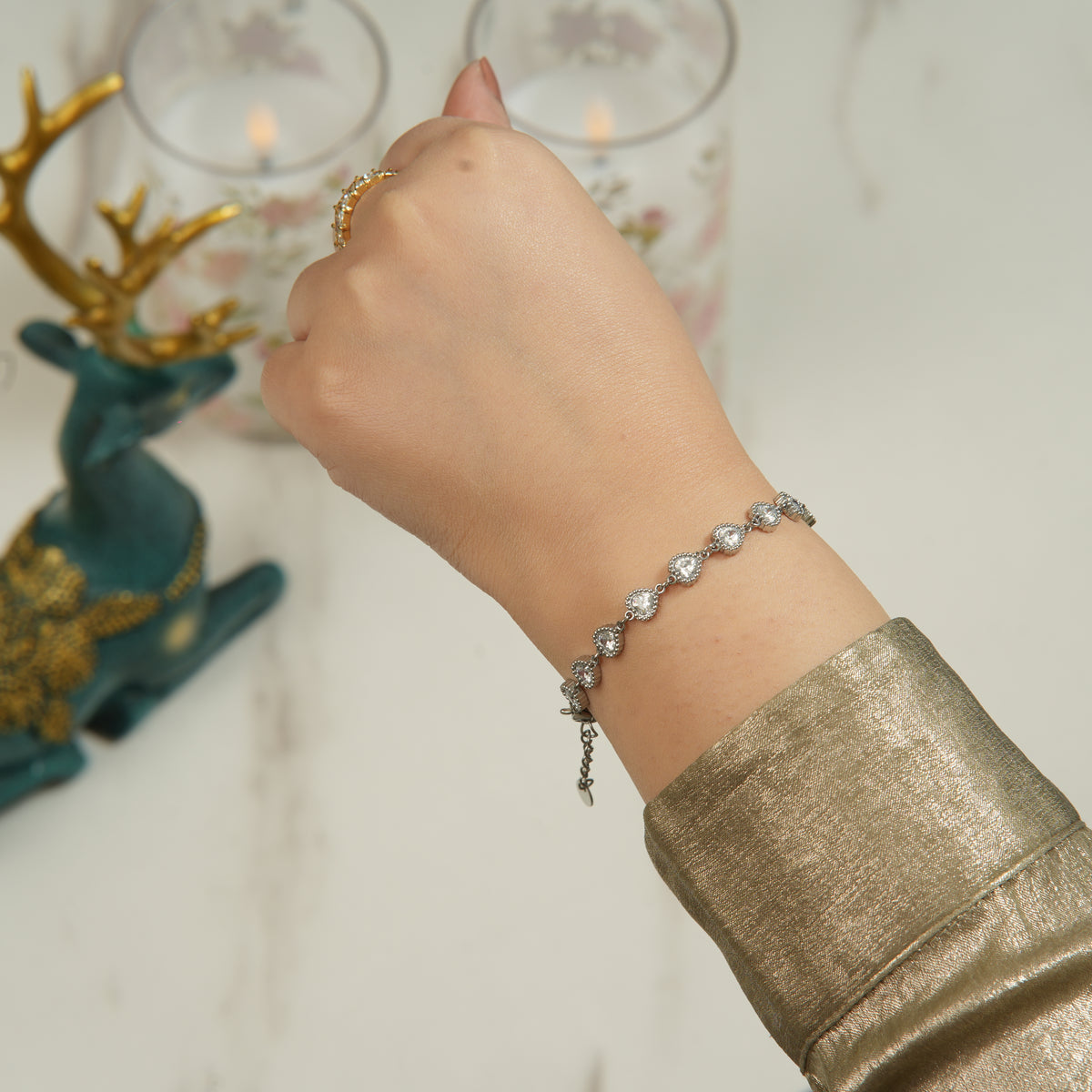 Frey Hearts X Zirconia Bracelet