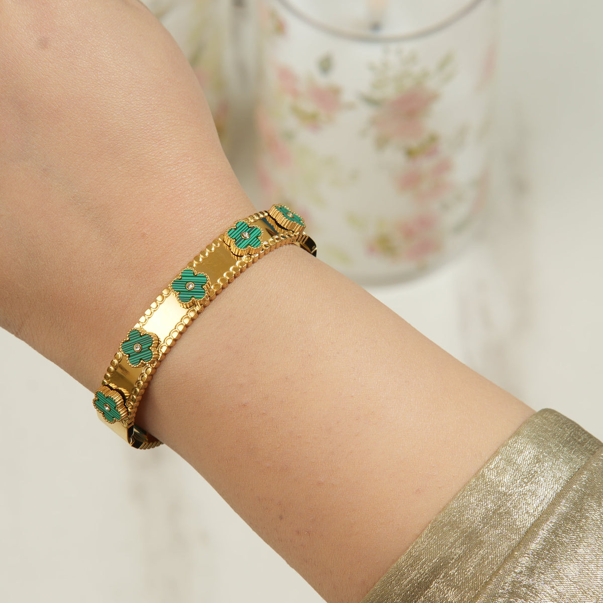 Dree 5 Clover Zircon Bangle
