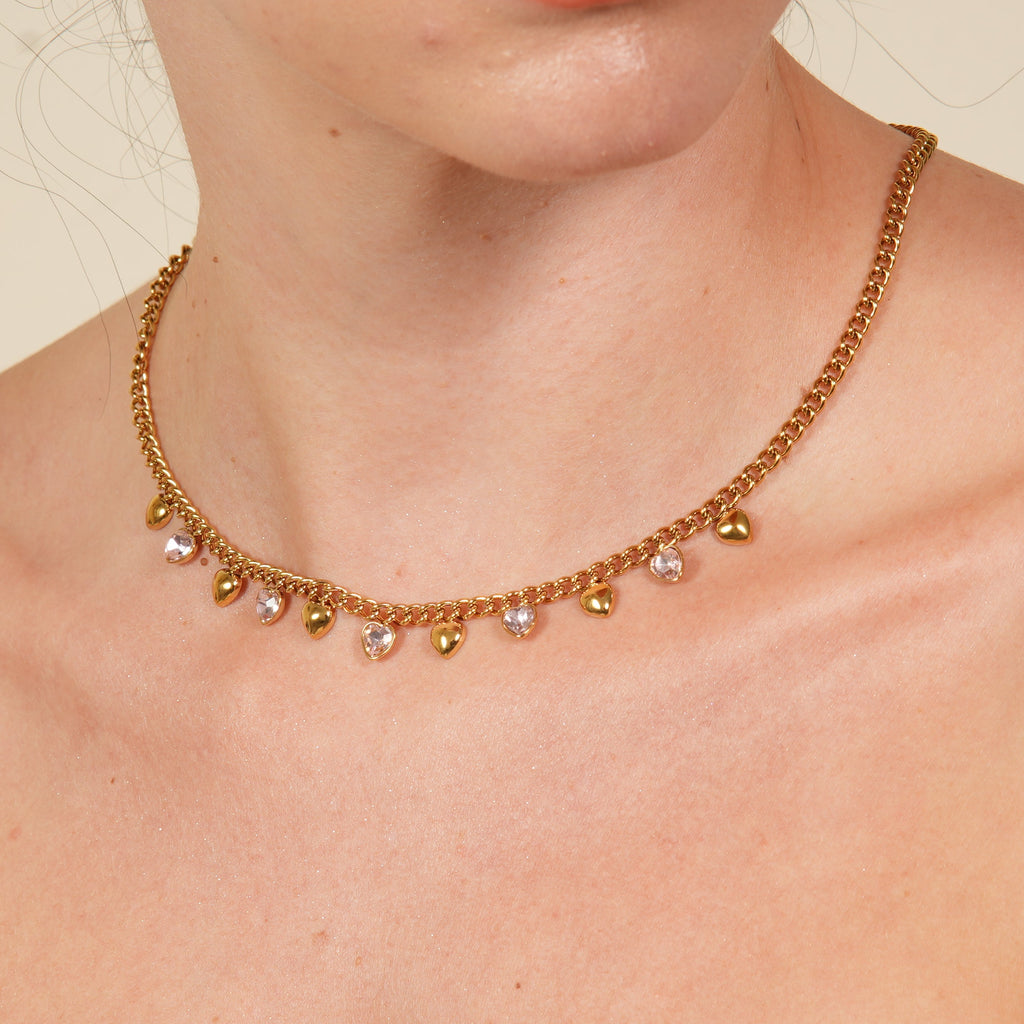 Elegant 18k gold plated heart necklace designed for women who appreciate refined beauty, offering a timeless look that feels luxurious and perfect for everyday confidence.