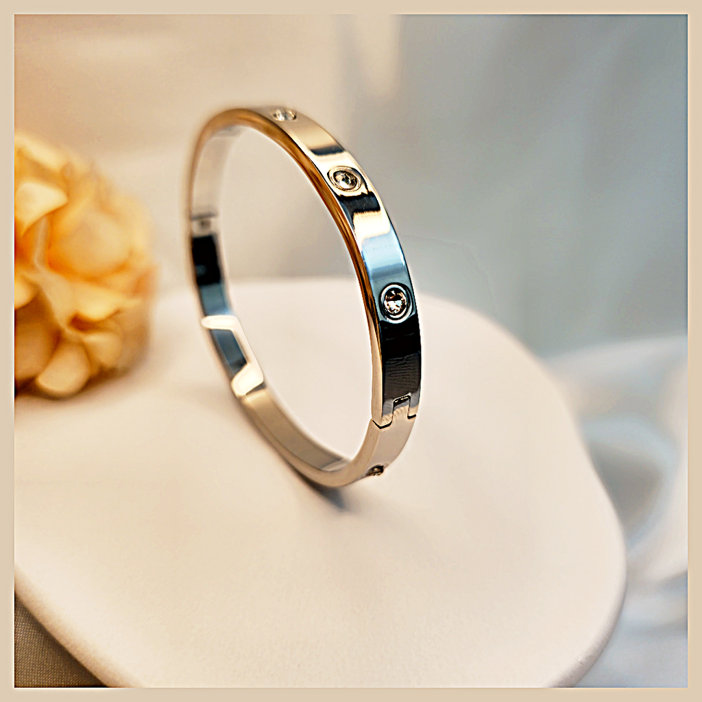Alle Round Zircon Bangle