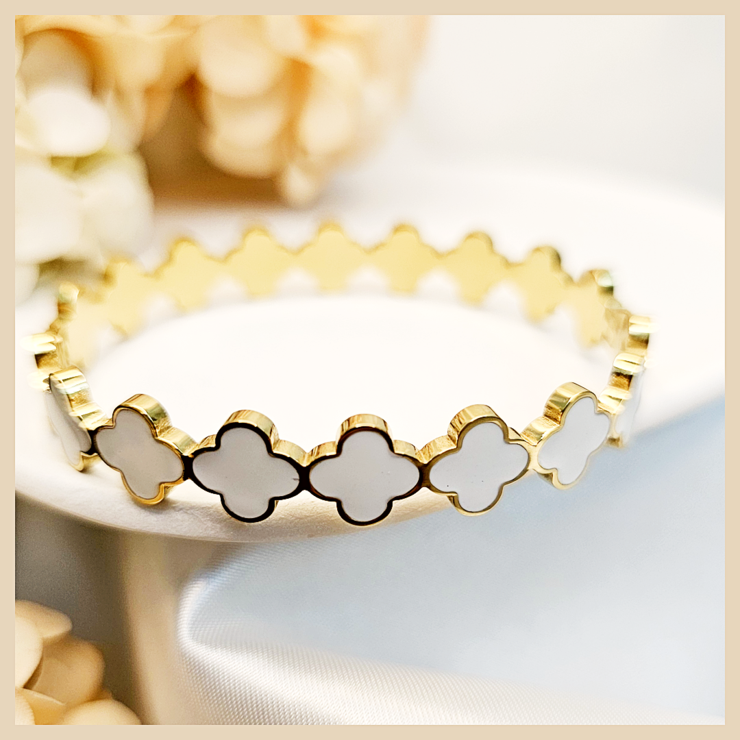 Dari Clover Bangle