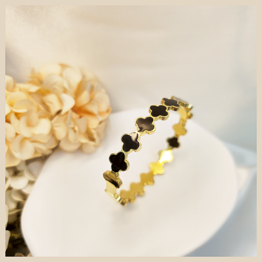 Dari Clover Bangle