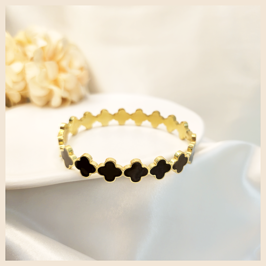 Dari Clover Bangle