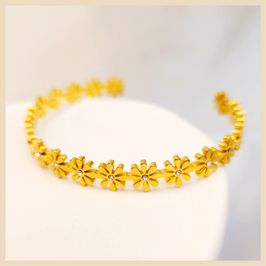 Blae Flower Zircon Bangle