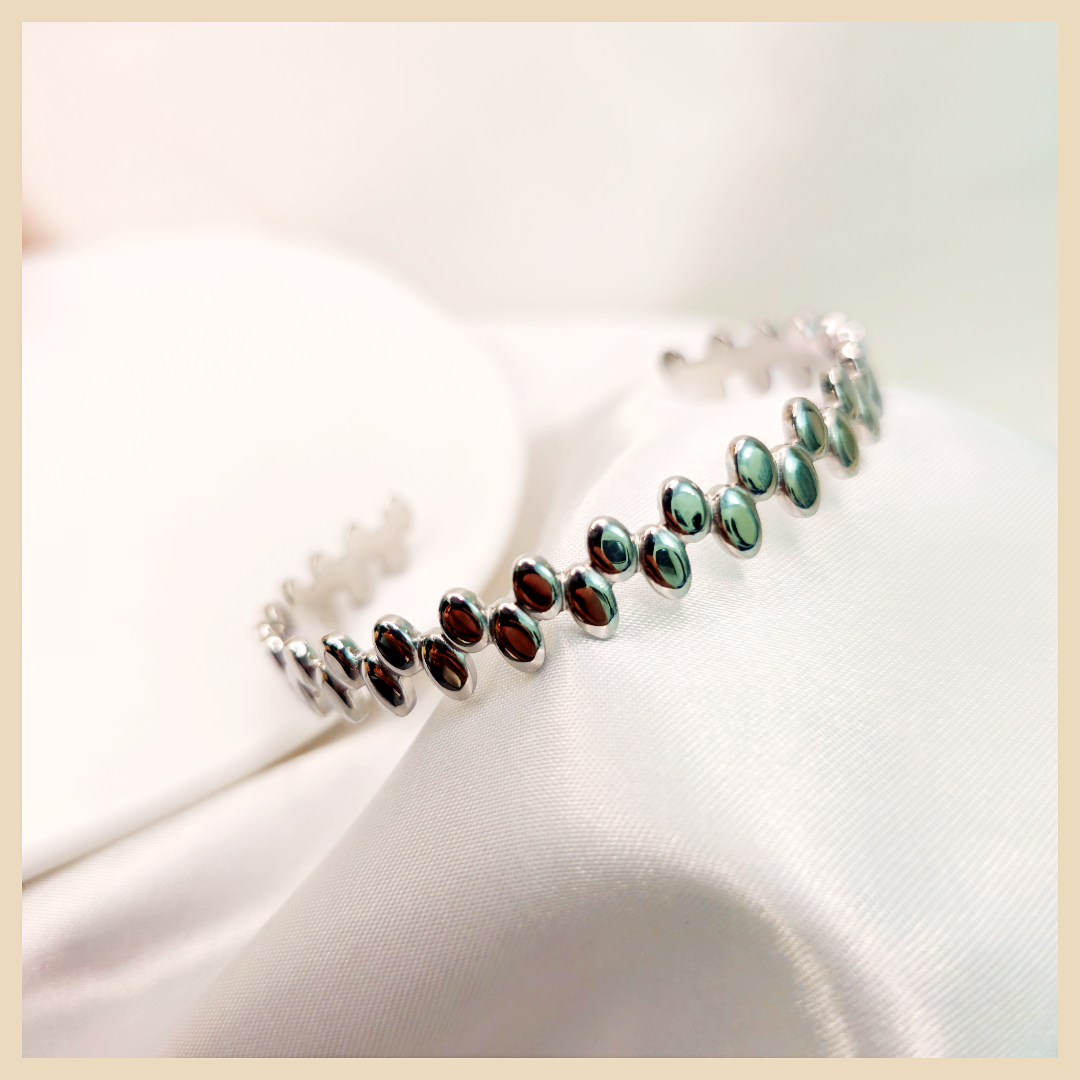 Aidi Plain Bangle