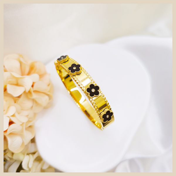 Dree 5 Clover Zircon Bangle