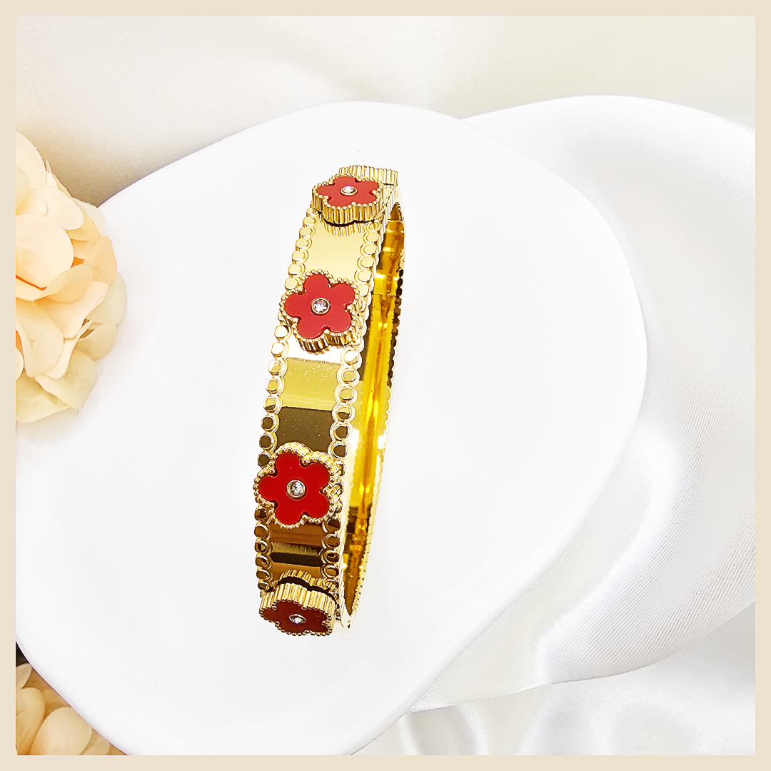 Dree 5 Clover Zircon Bangle