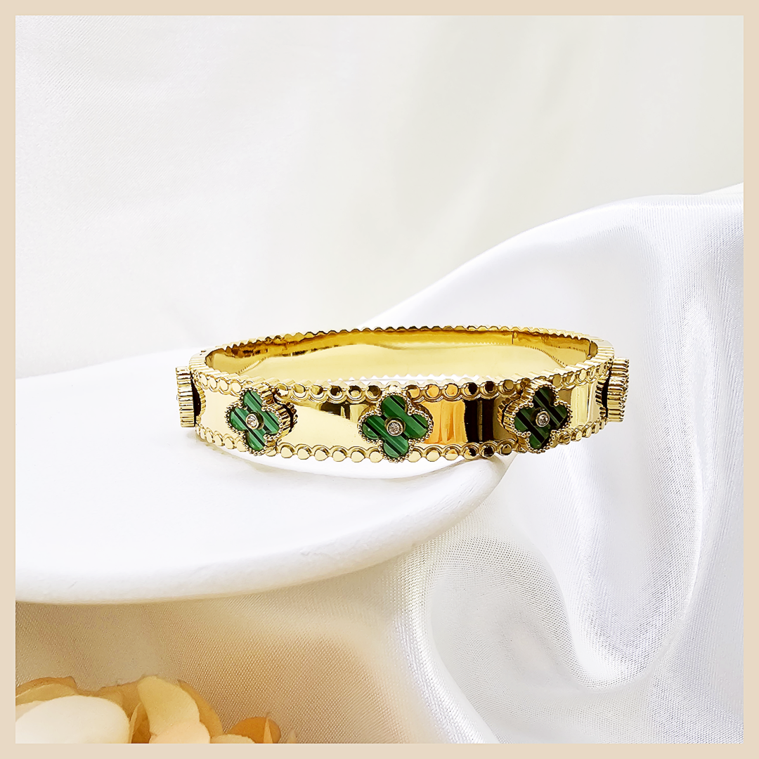 Dina 4 Clover Zircon Bangle