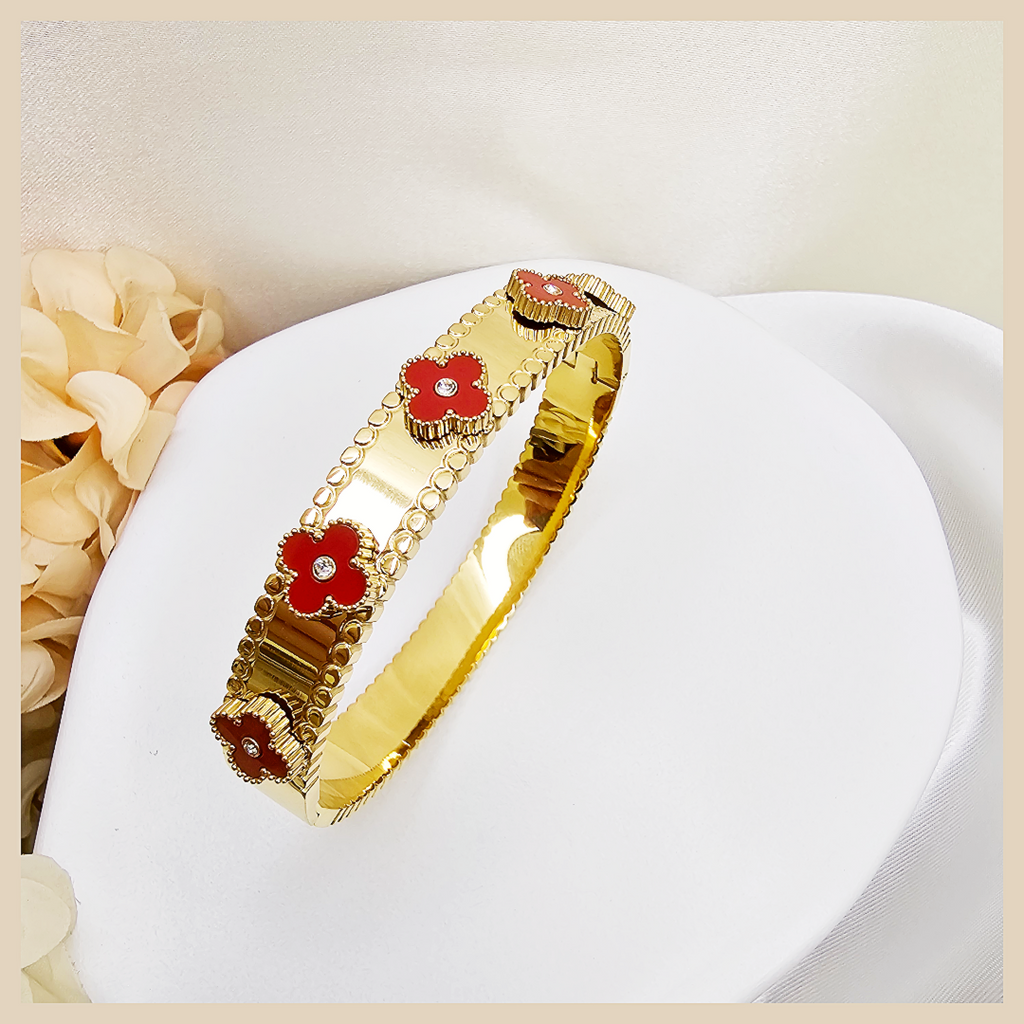 Dina 4 Clover Zircon Bangle