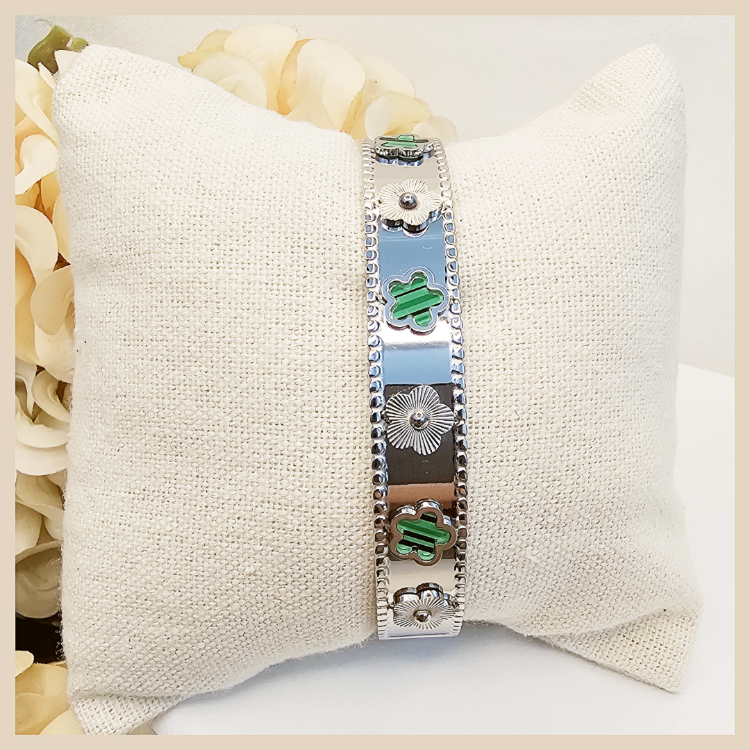 Deah Clover Star Bangle-Best 18k Gold Plated Rhinestone Bangle Set for Women UAE