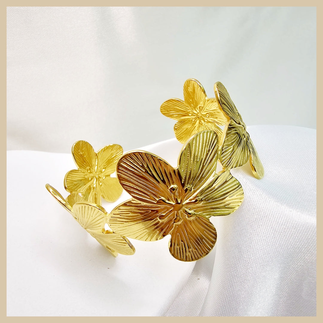 Gesa Flowers Open Bangle