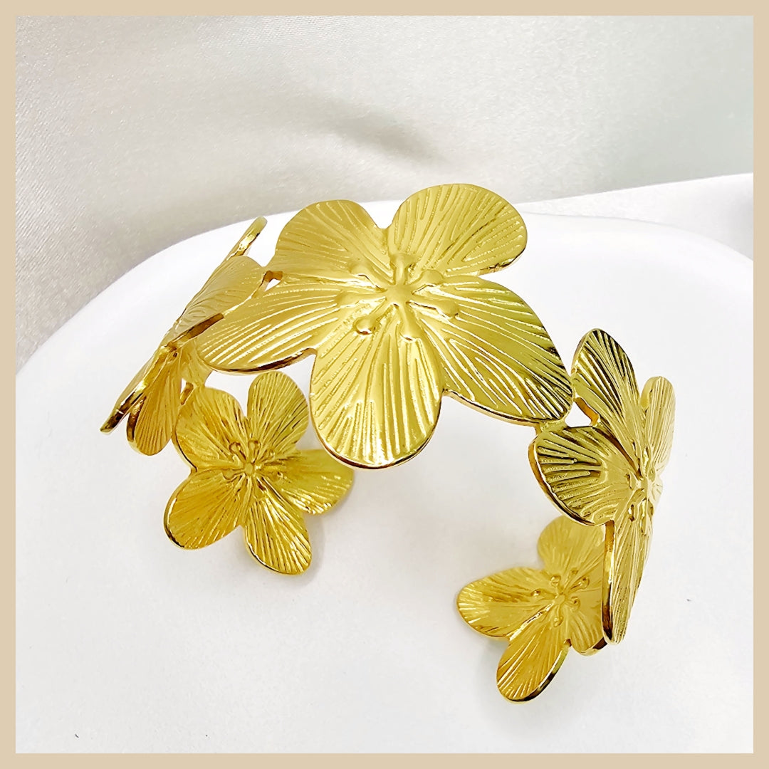 Gesa Flowers Open Bangle