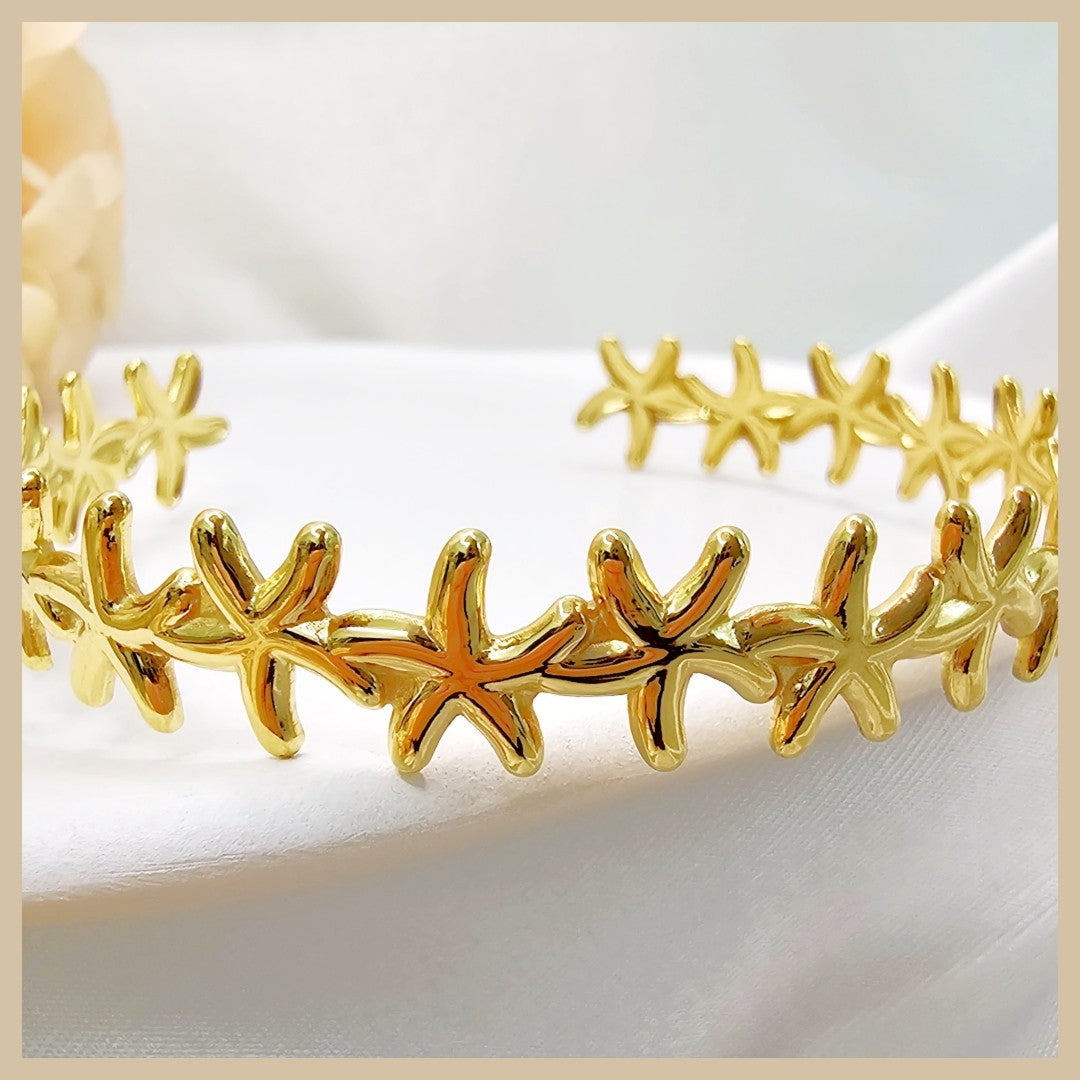 Gigi StarFish Open Bangle