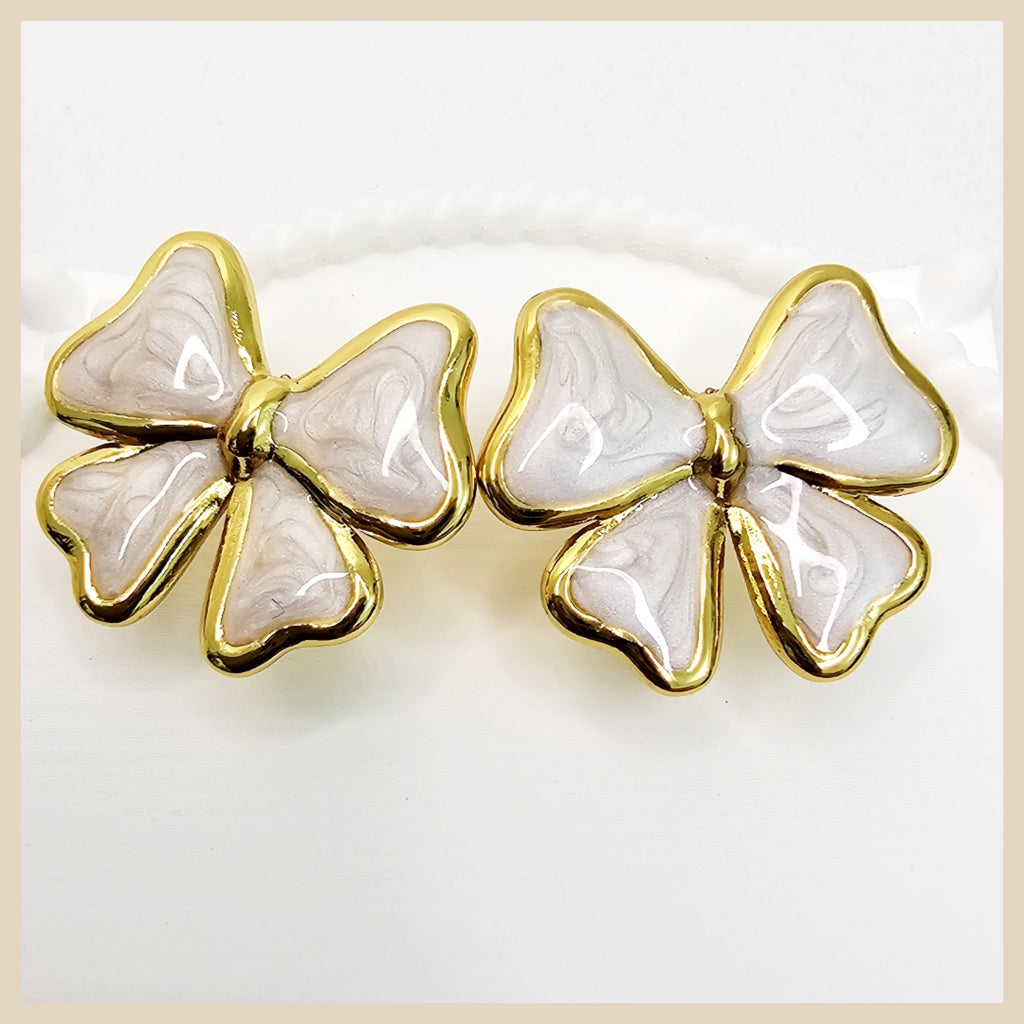Eola Enemal Bow Earings