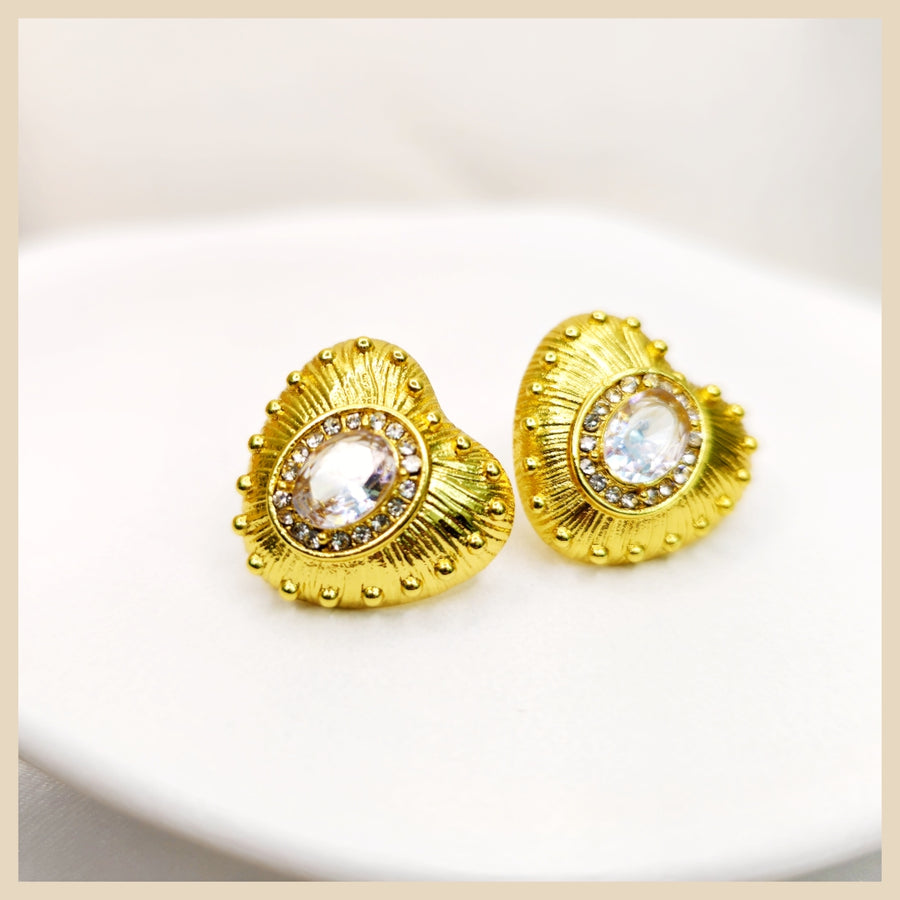 Faye Close Heart Earings