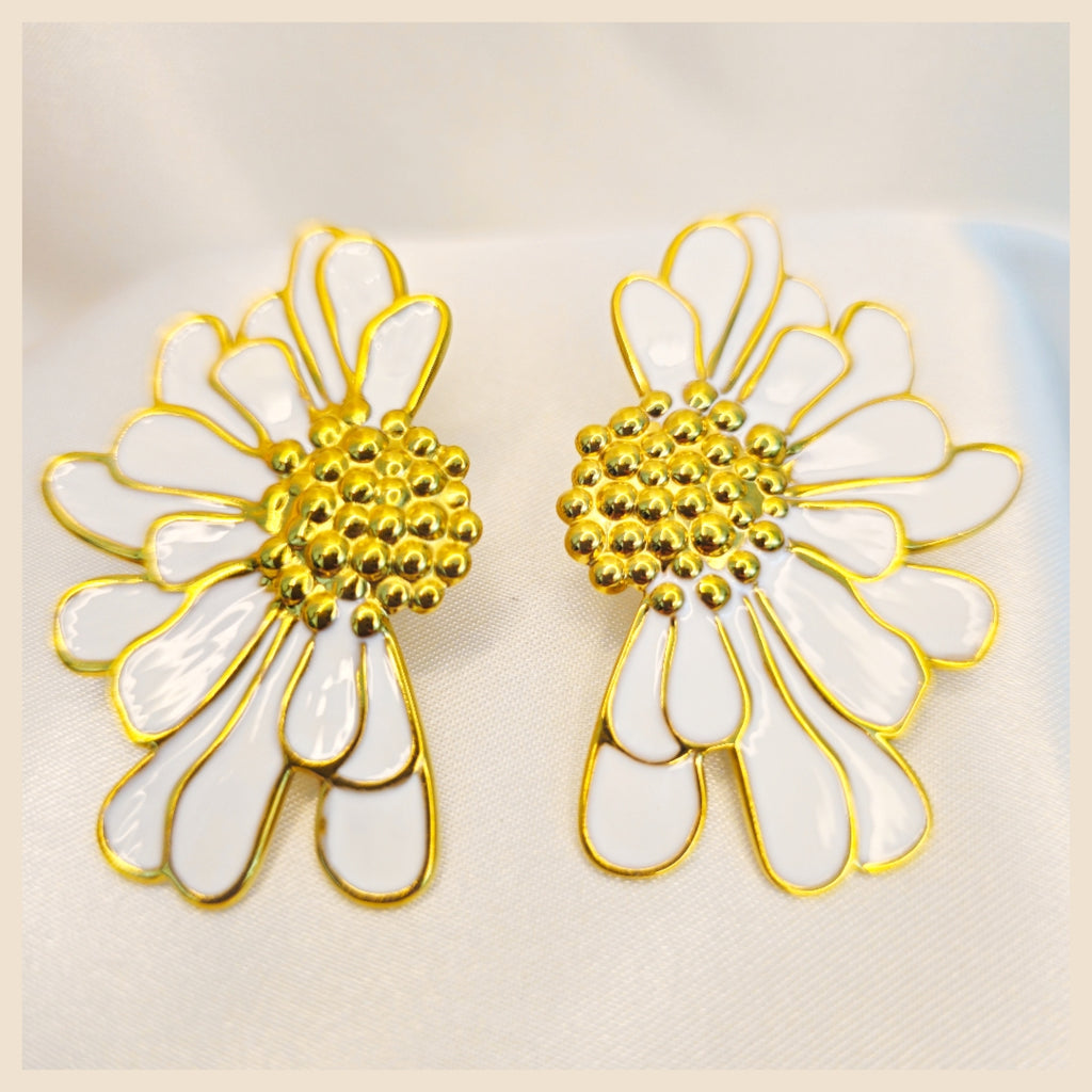 Erna Big Daisy Earings