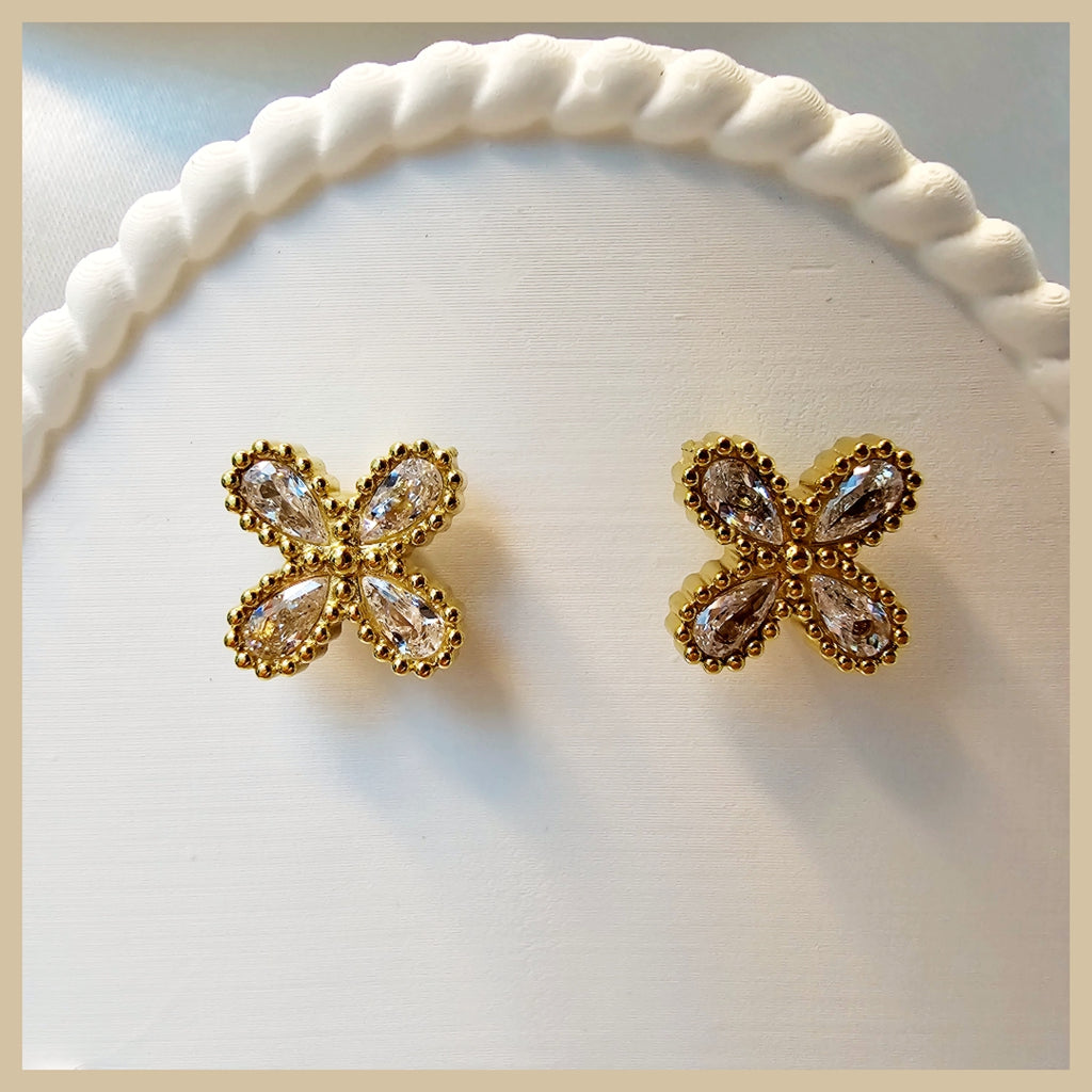 Emly Clover Earings