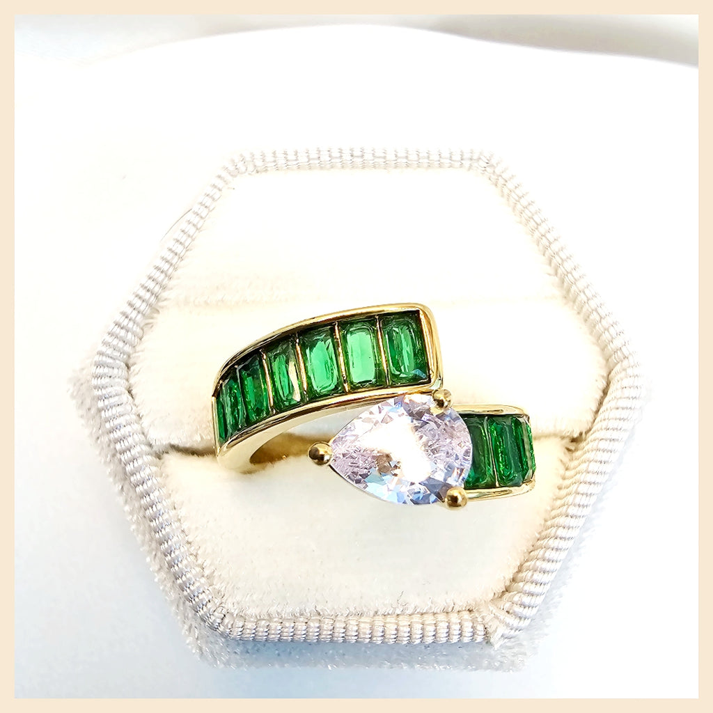 Edie Sleek Zircon Ring