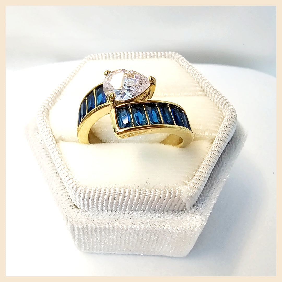 Edie Sleek Zircon Ring