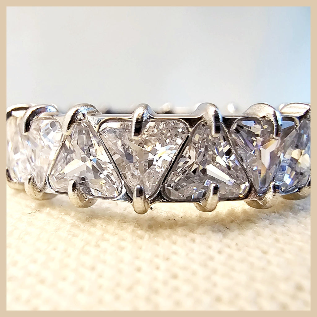 Idra Tri Zircon Ring