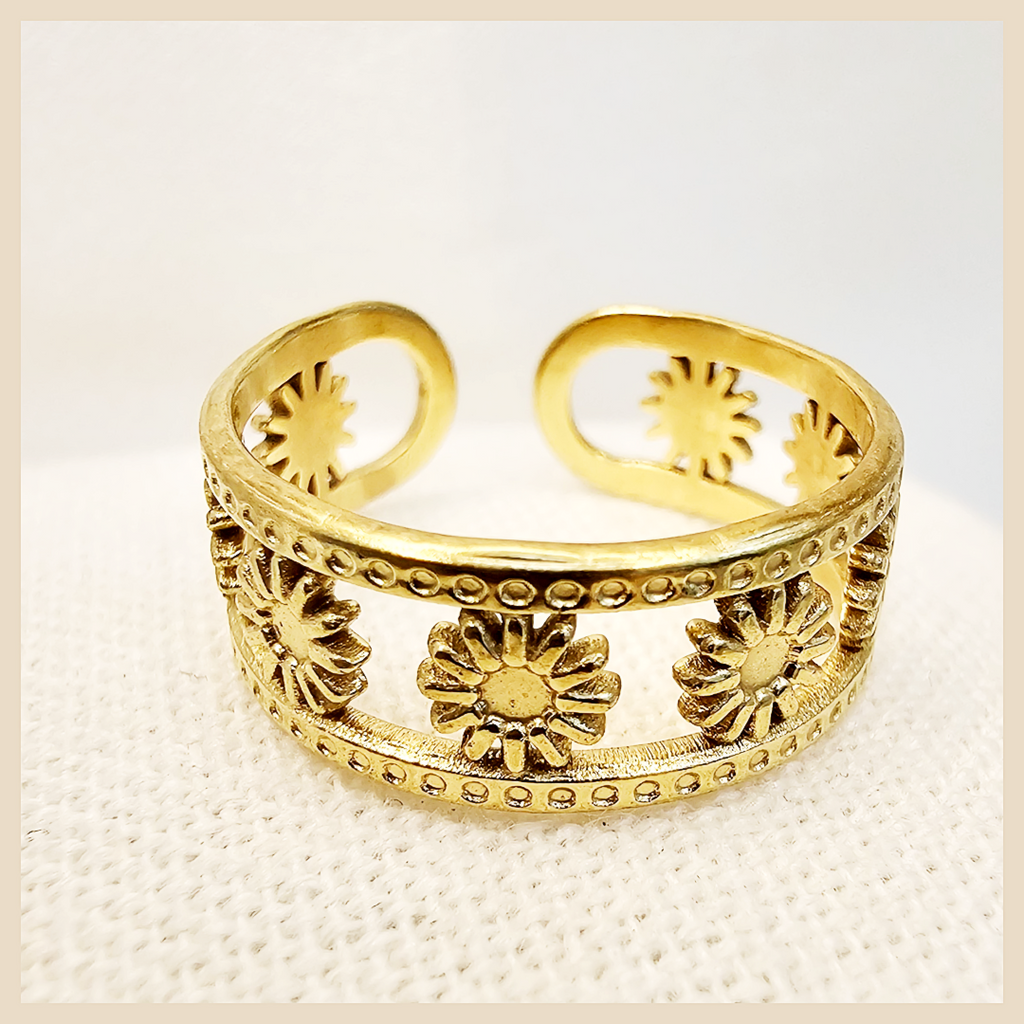 Ayla Adjustable Floral Ring