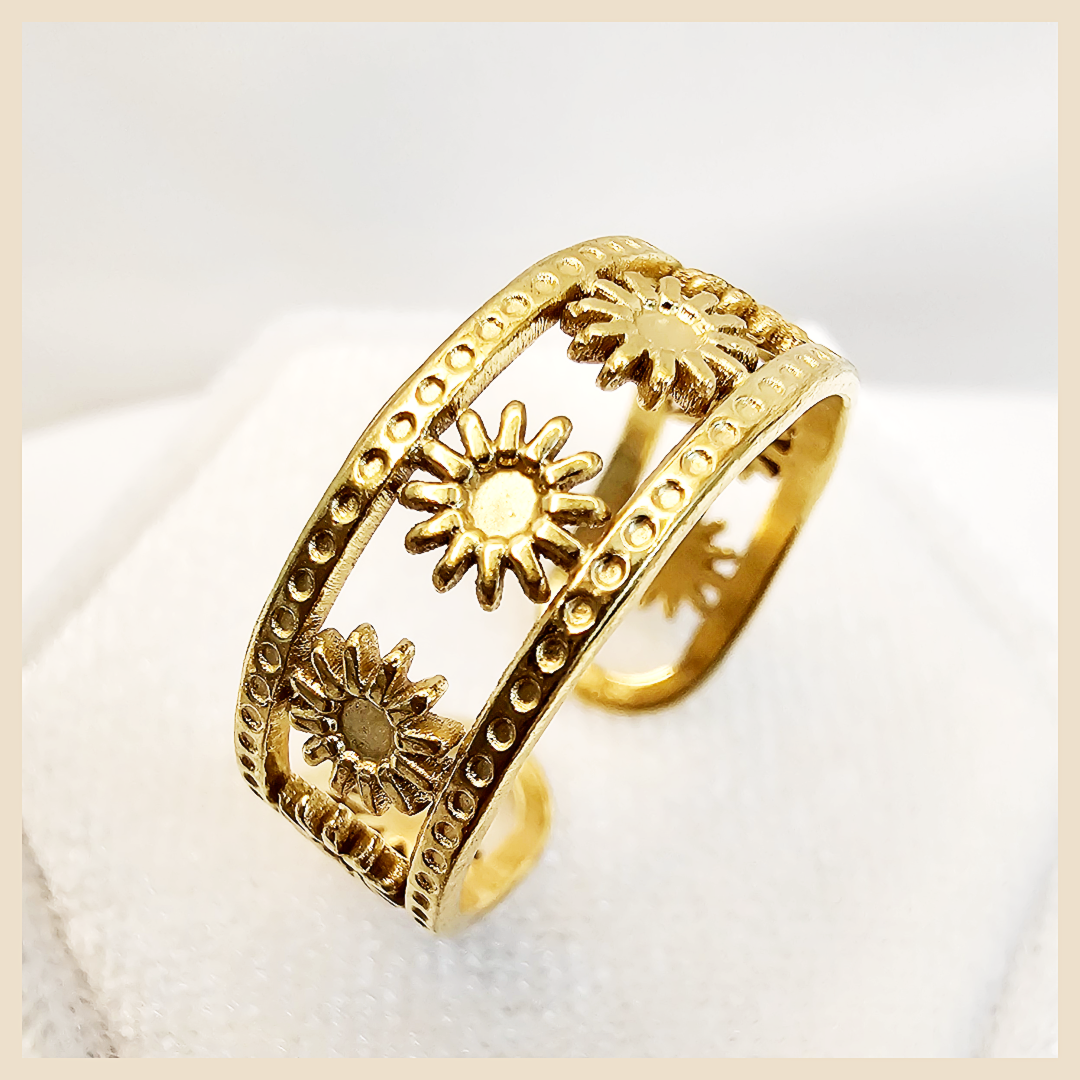 Ayla Adjustable Floral Ring