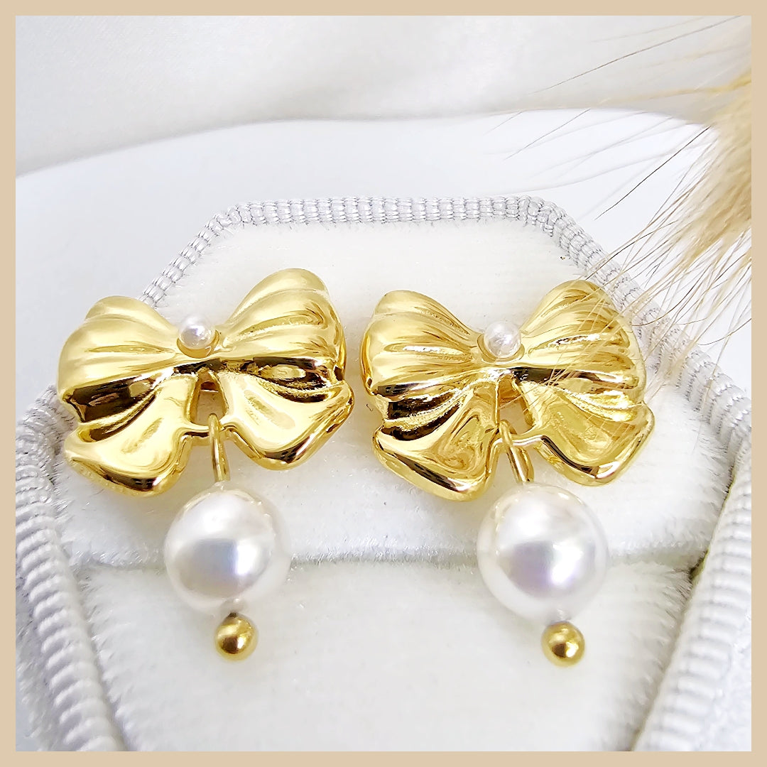 Irsa Bow Pearl Earings