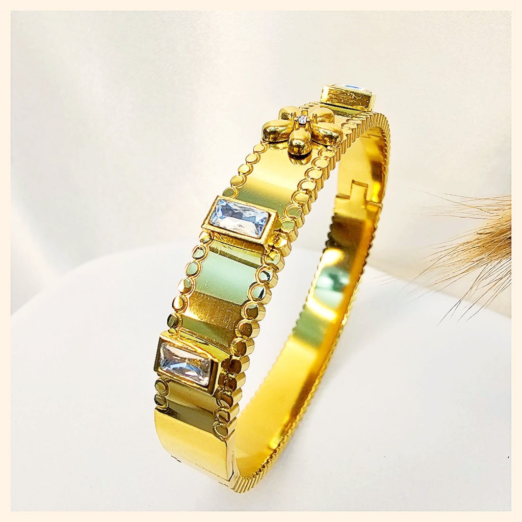 Jemi Flower X Heart Bangle