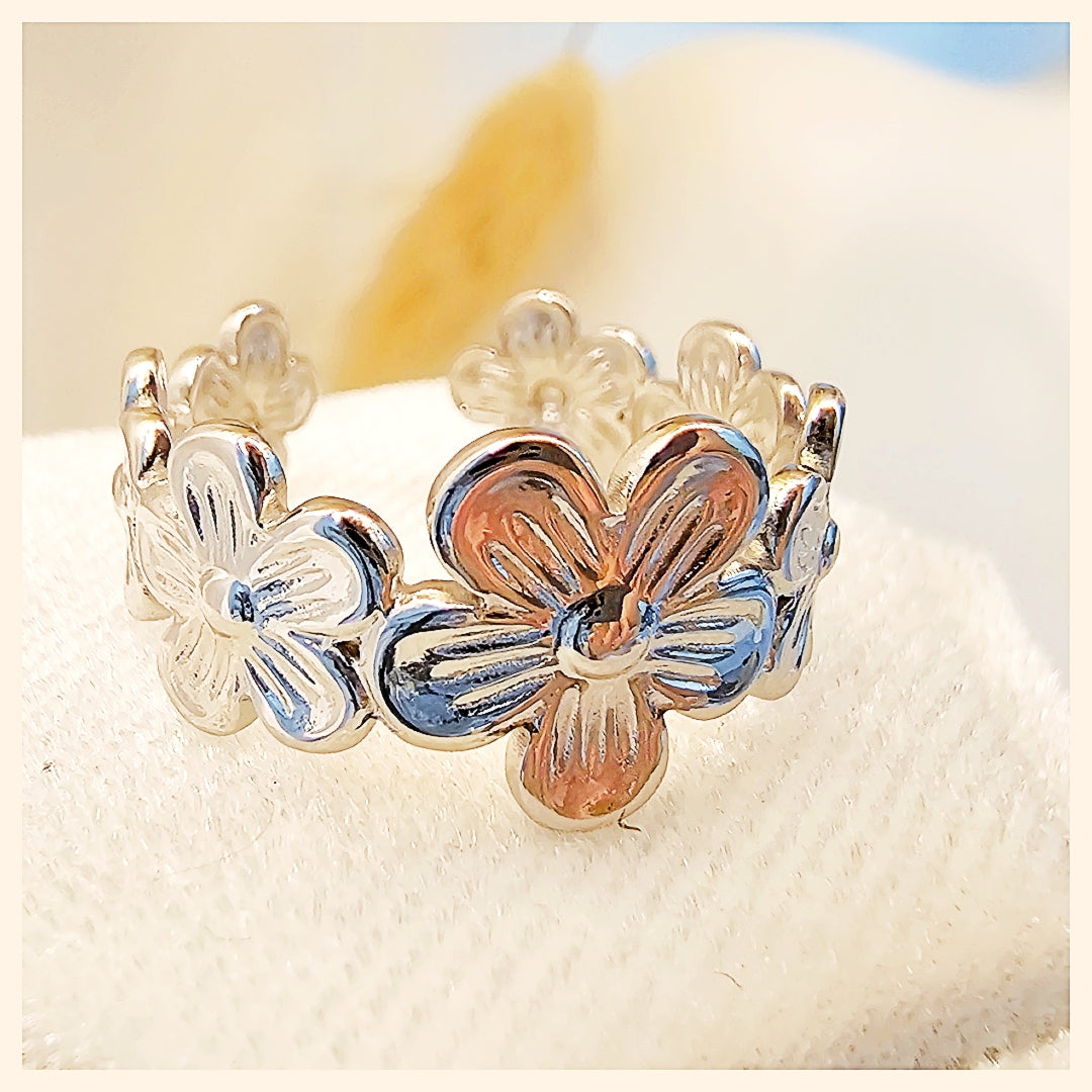 Jeri Flower Ring