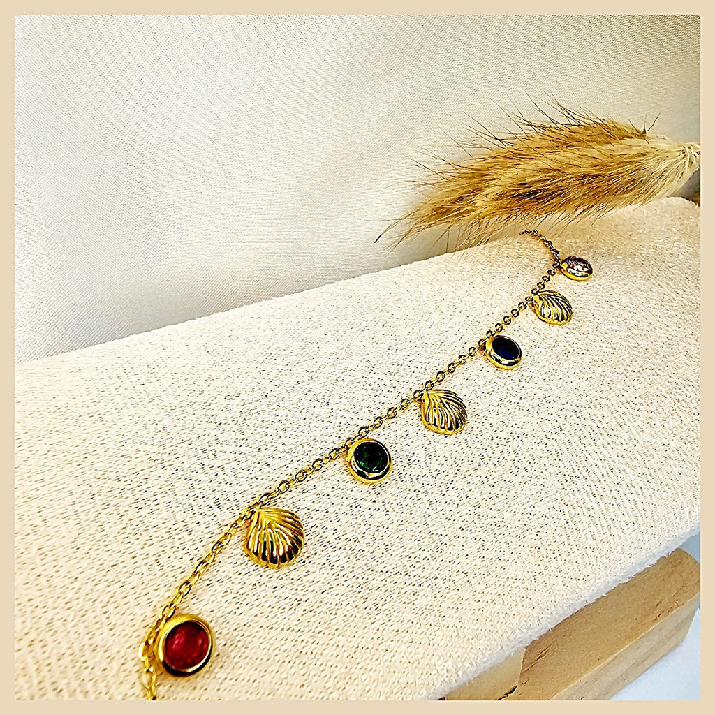 Fiza Delicate Charm Bracelet
