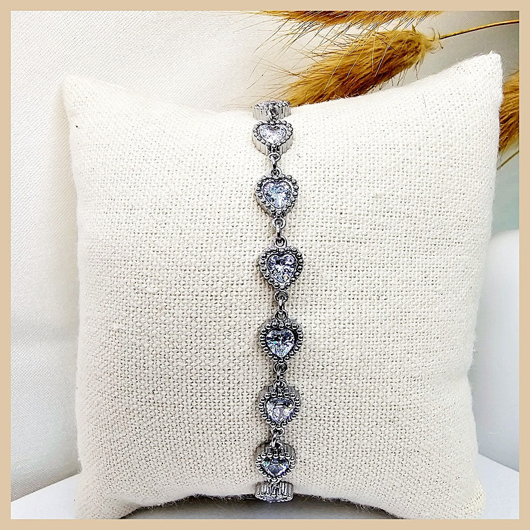 Frey Hearts X Zirconia Bracelet