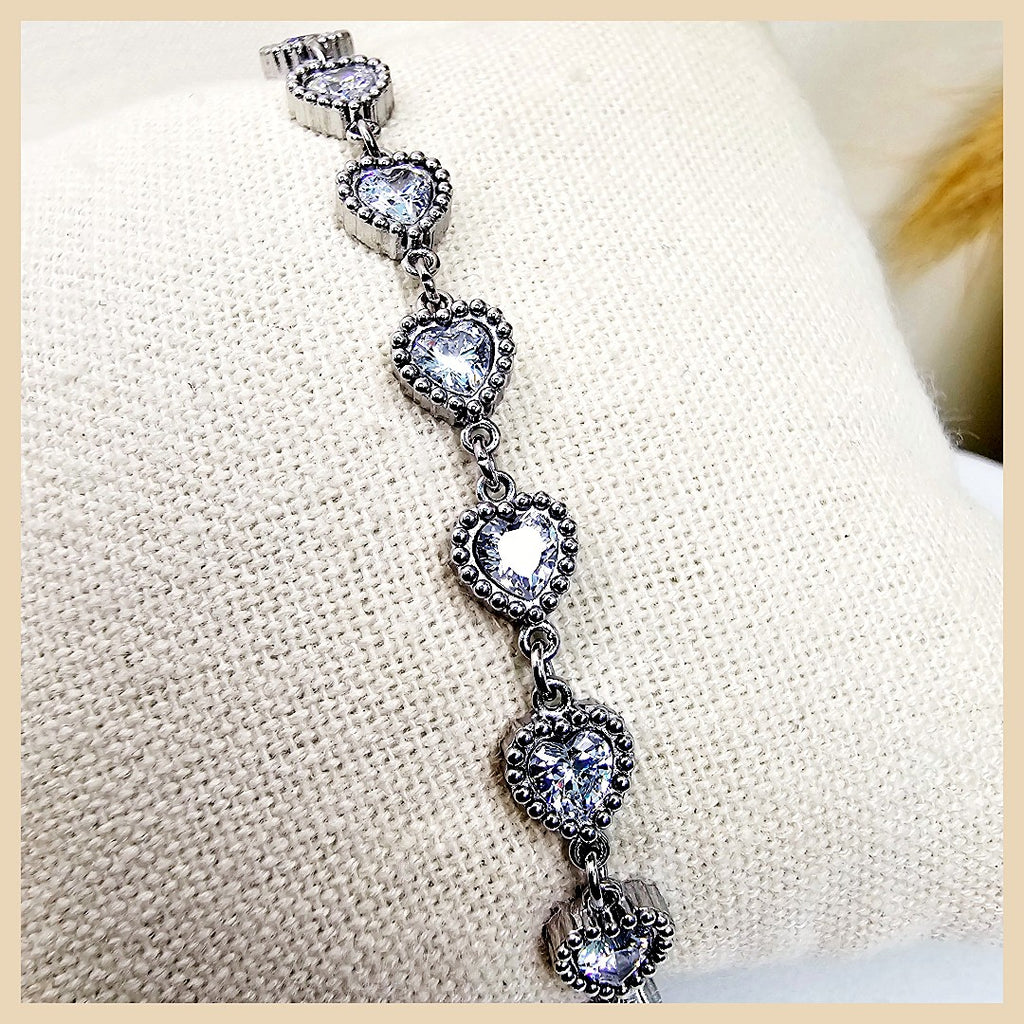 Frey Hearts X Zirconia Bracelet