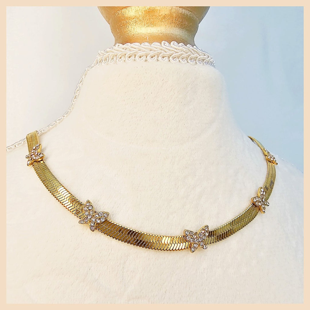 Ivia Shining Butterfly Necklace