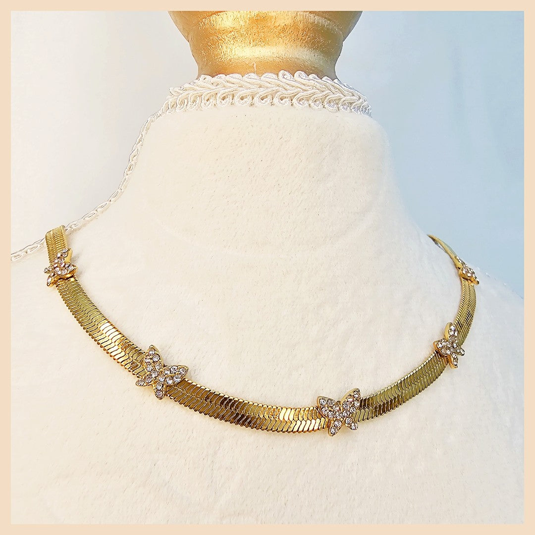 Ivia Shining Butterfly Necklace