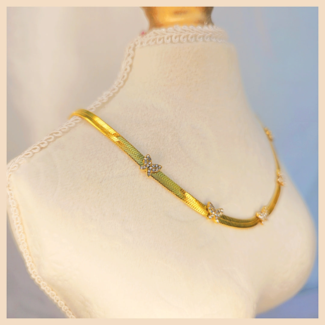 Ivia Shining Butterfly Necklace