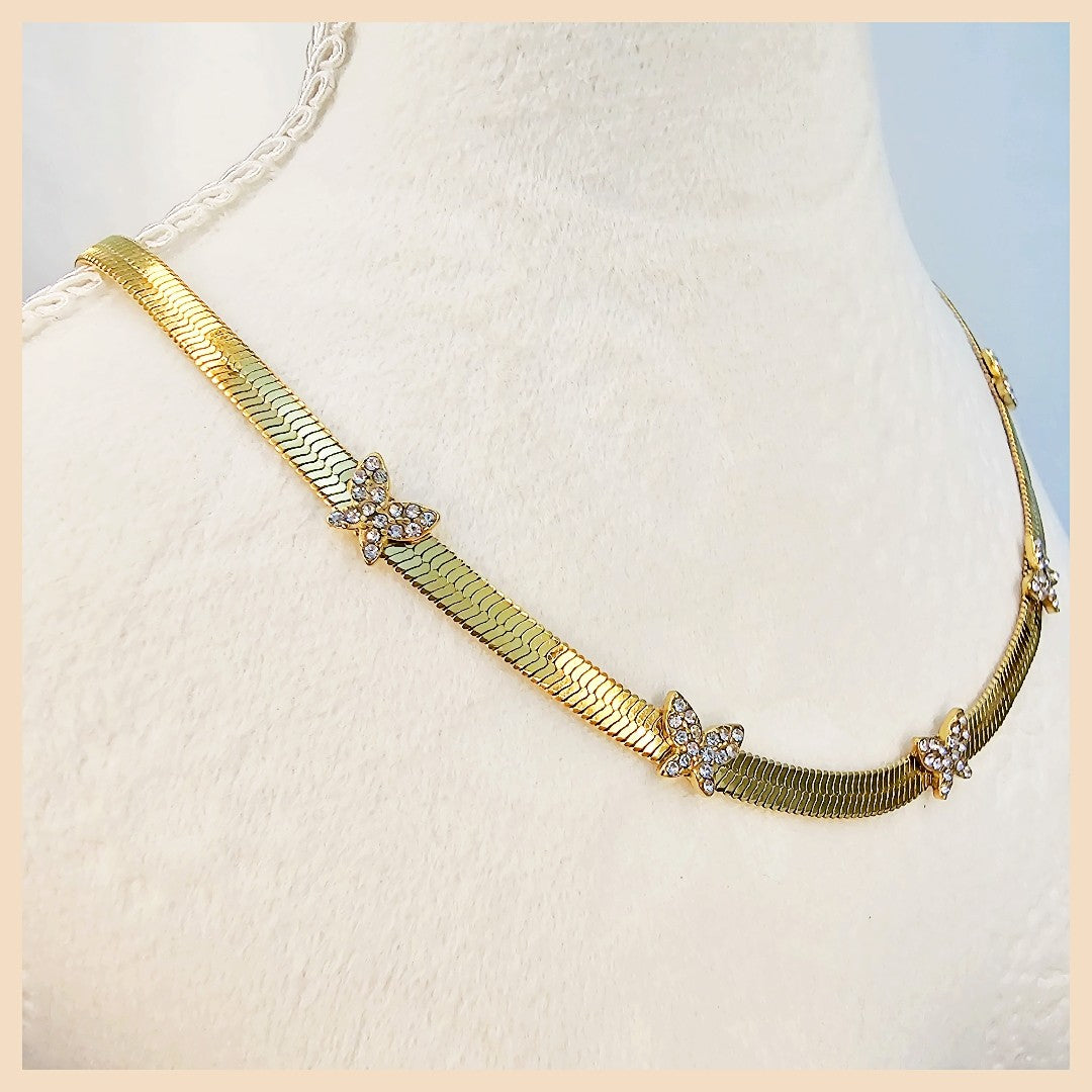 Ivia Shining Butterfly Necklace