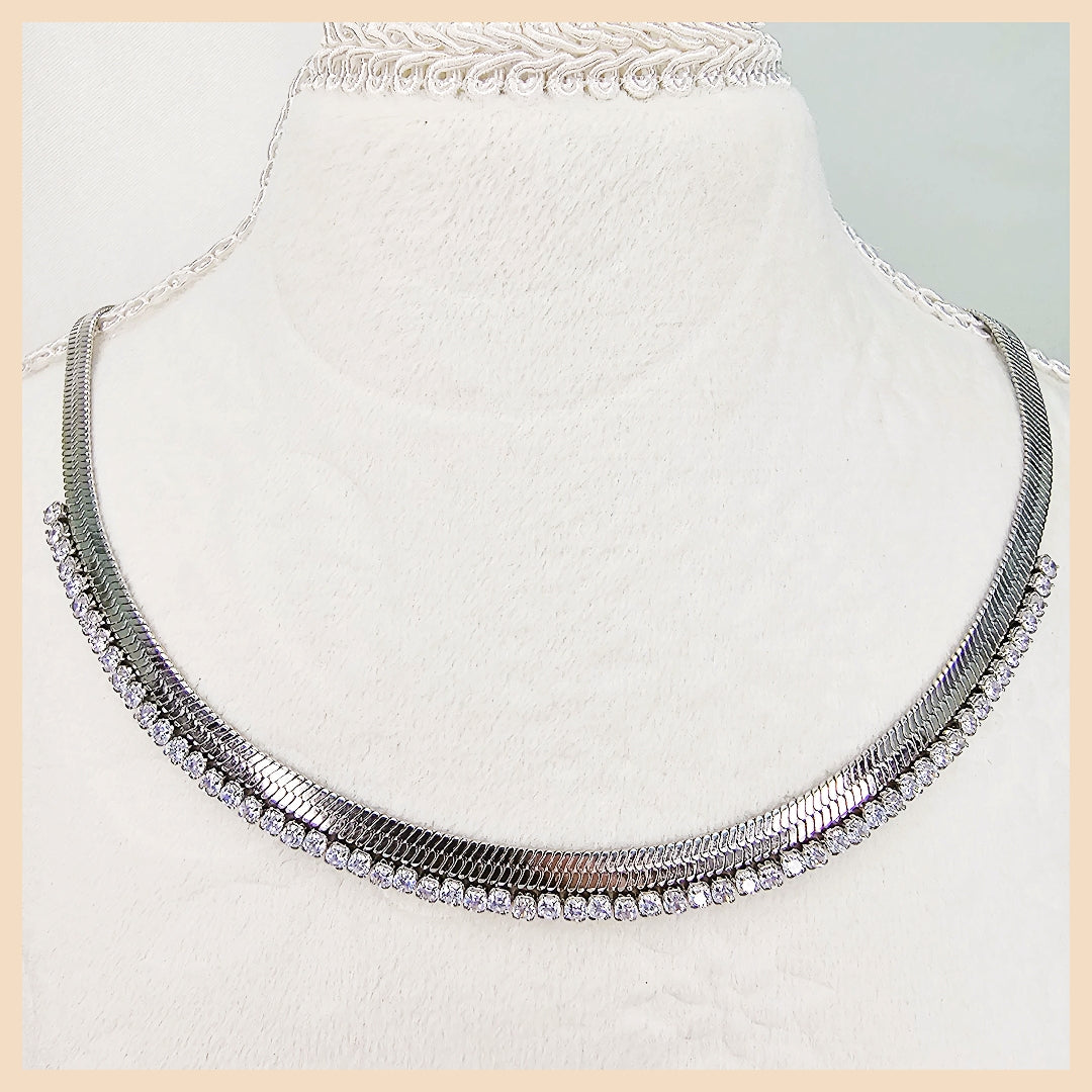 Ivyz Zircon Snake Necklace