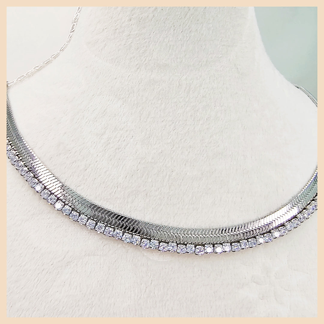 Ivyz Zircon Snake Necklace