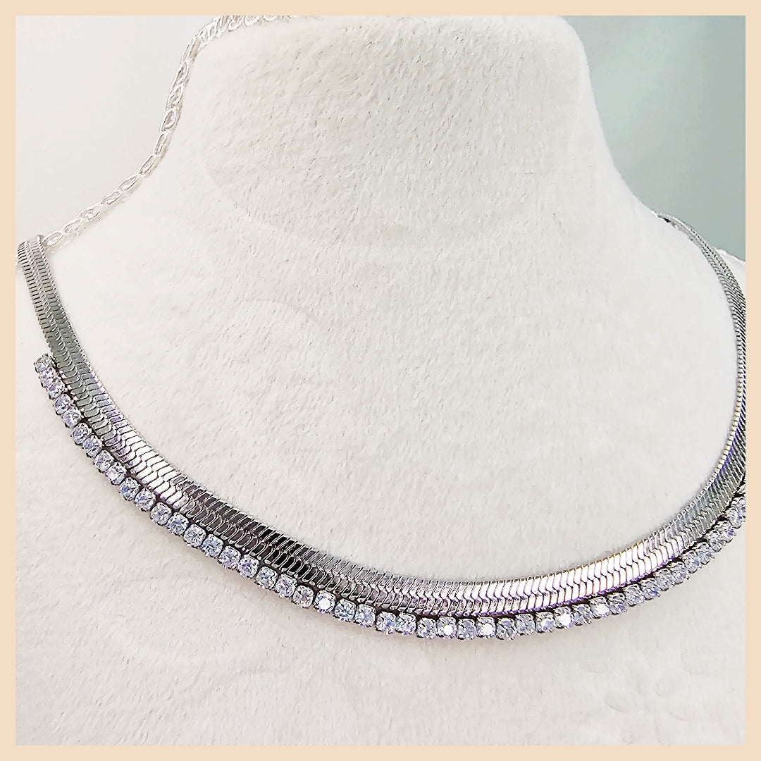 Ivyz Zircon Snake Necklace