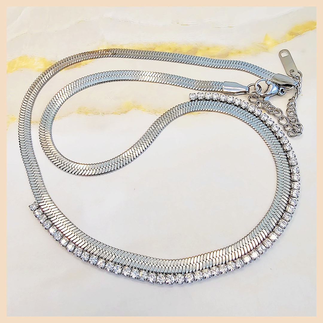 Ivyz Zircon Snake Necklace