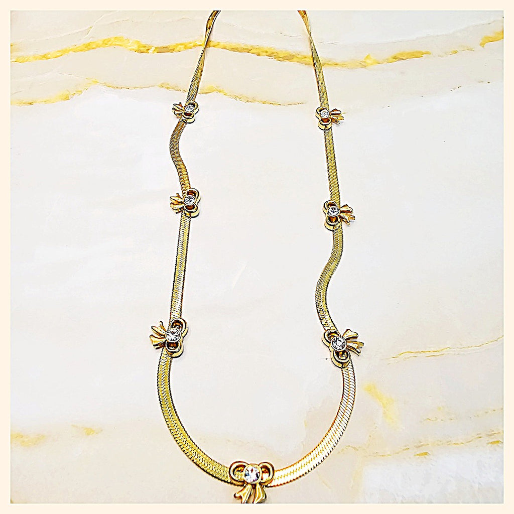 Jara Snake X Bowknots Necklace