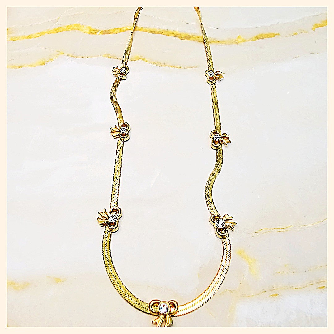 Jara Snake X Bowknots Necklace