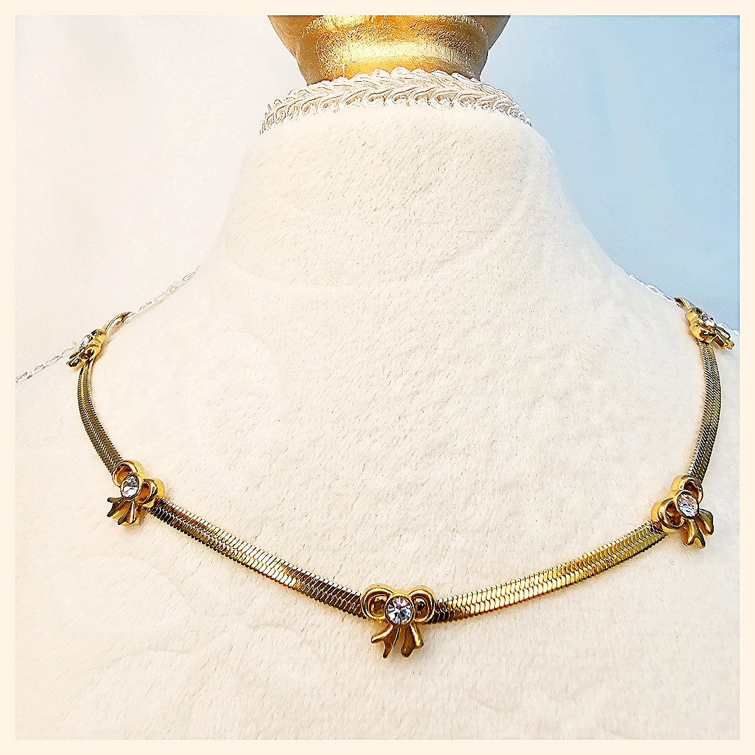 Jara Snake X Bowknots Necklace