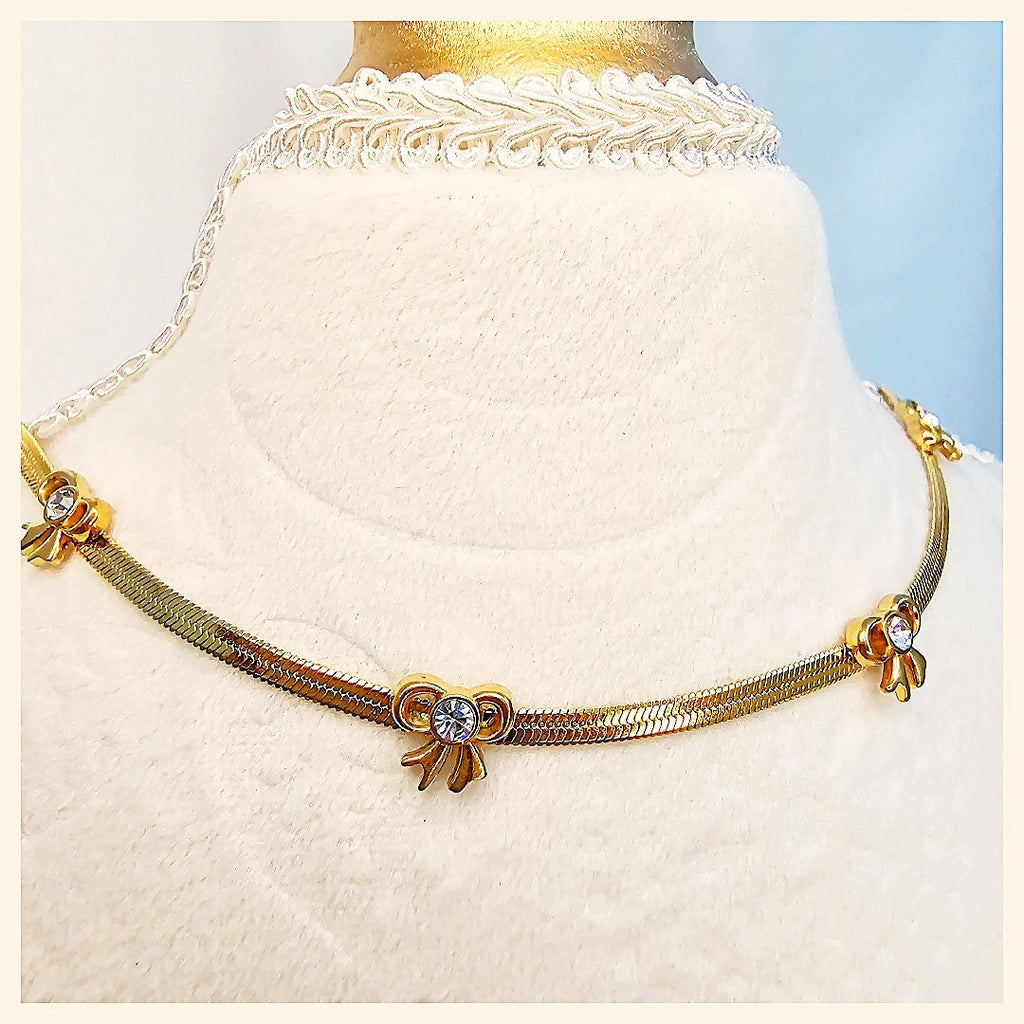 Jara Snake X Bowknots Necklace